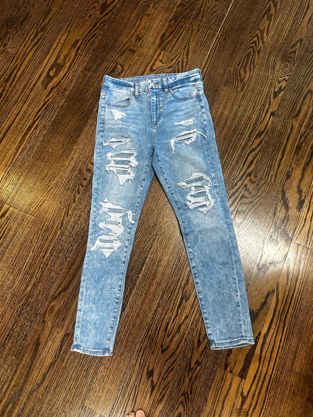 American Eagle Light Wash Distressed Skinny Jeans - Blue